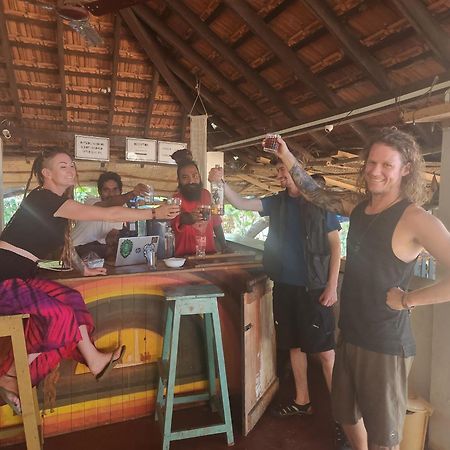 Gaia Hostels Анжуна Экстерьер фото