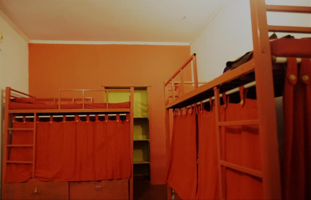 Gaia Hostels Анжуна Экстерьер фото