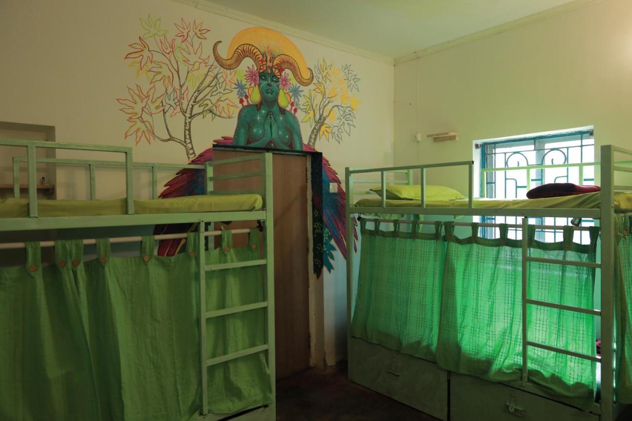 Gaia Hostels Анжуна Экстерьер фото