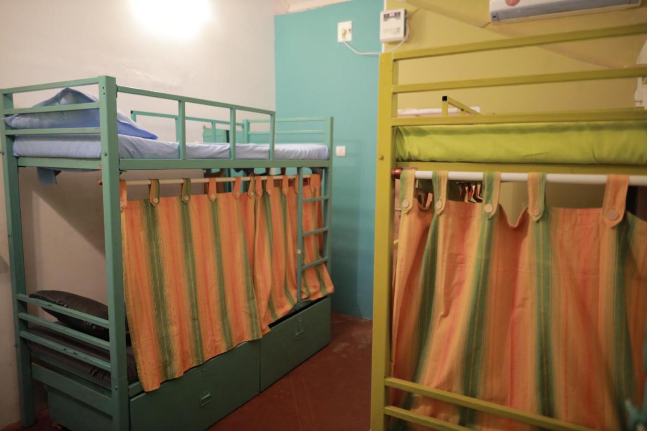 Gaia Hostels Анжуна Экстерьер фото
