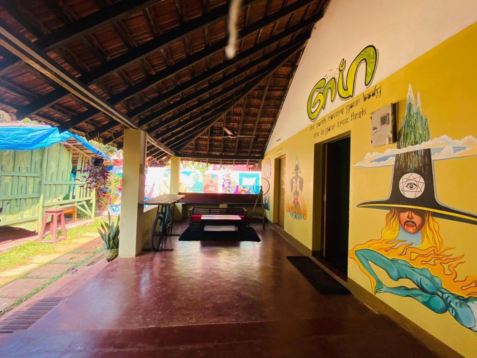 Gaia Hostels Анжуна Экстерьер фото