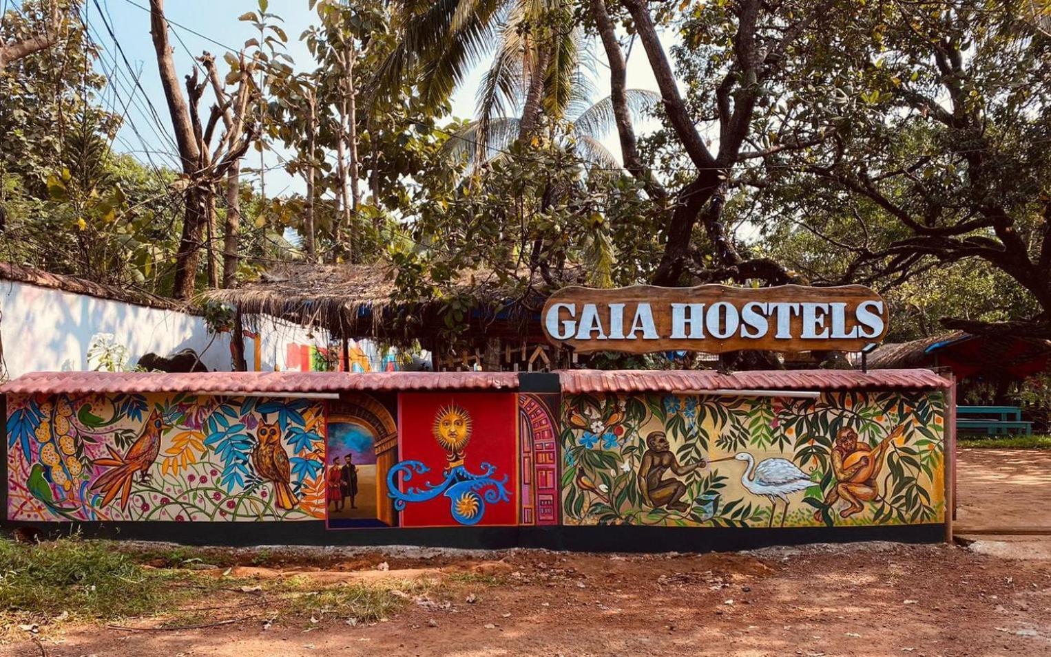 Gaia Hostels Анжуна Экстерьер фото