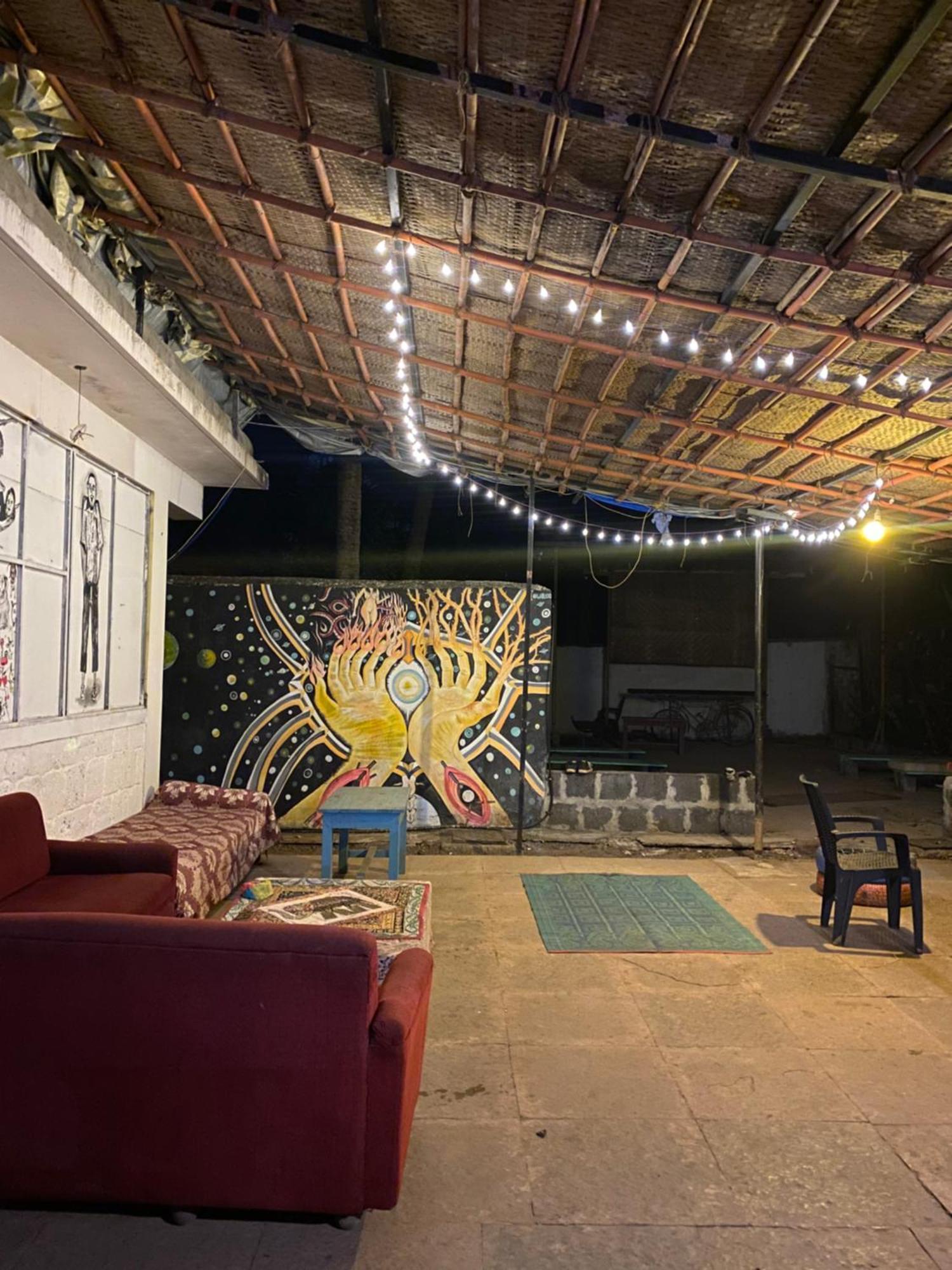 Gaia Hostels Анжуна Экстерьер фото